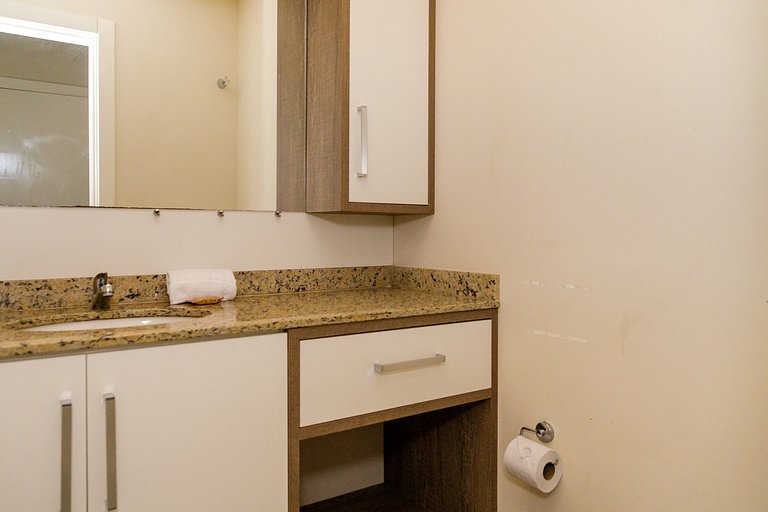 Apartamento no Centro de Gramado com Lareira