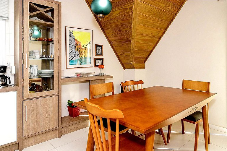 Apartamento no Centro de Gramado com Lareira