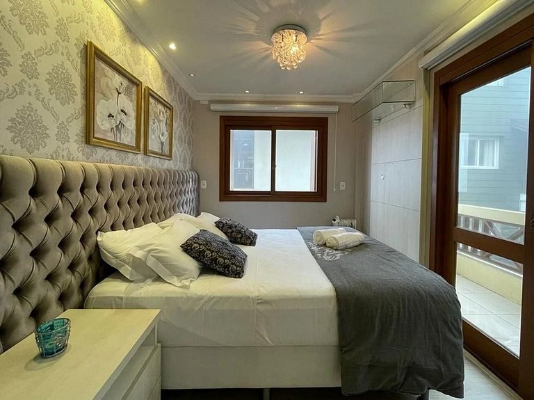 Sophisticated Apartment in a Great Location