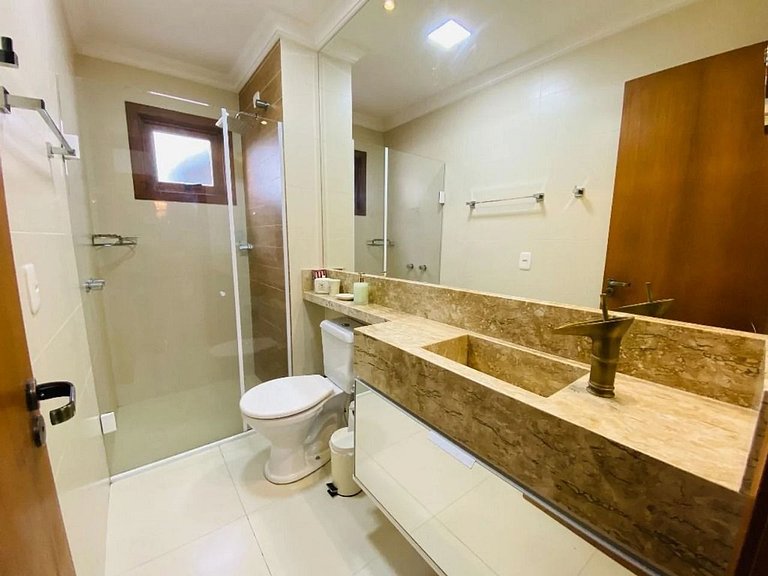 Sophisticated Apartment in a Great Location