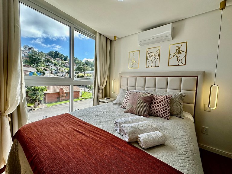 Sofisticado Apartamento com Sacada em Gramado