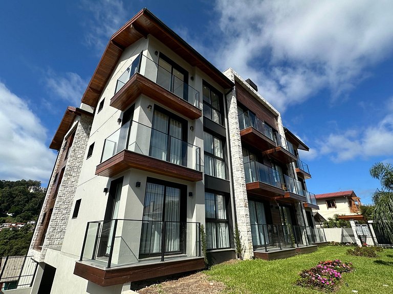 Sofisticado Apartamento com Sacada em Gramado