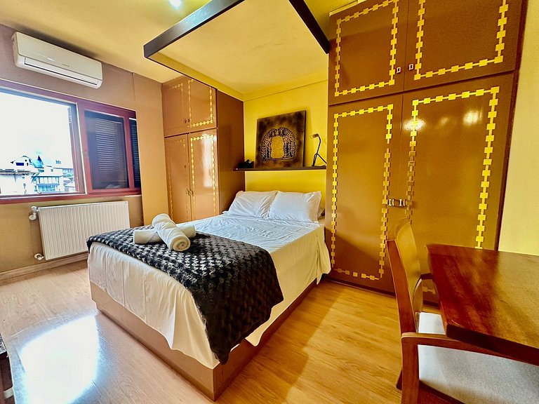 Apartamento retrô dentro da Rua Coberta