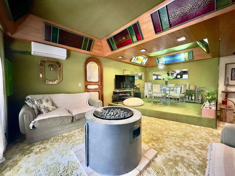 Apartamento retrô dentro da Rua Coberta