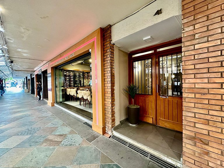 Apartamento retrô dentro da Rua Coberta