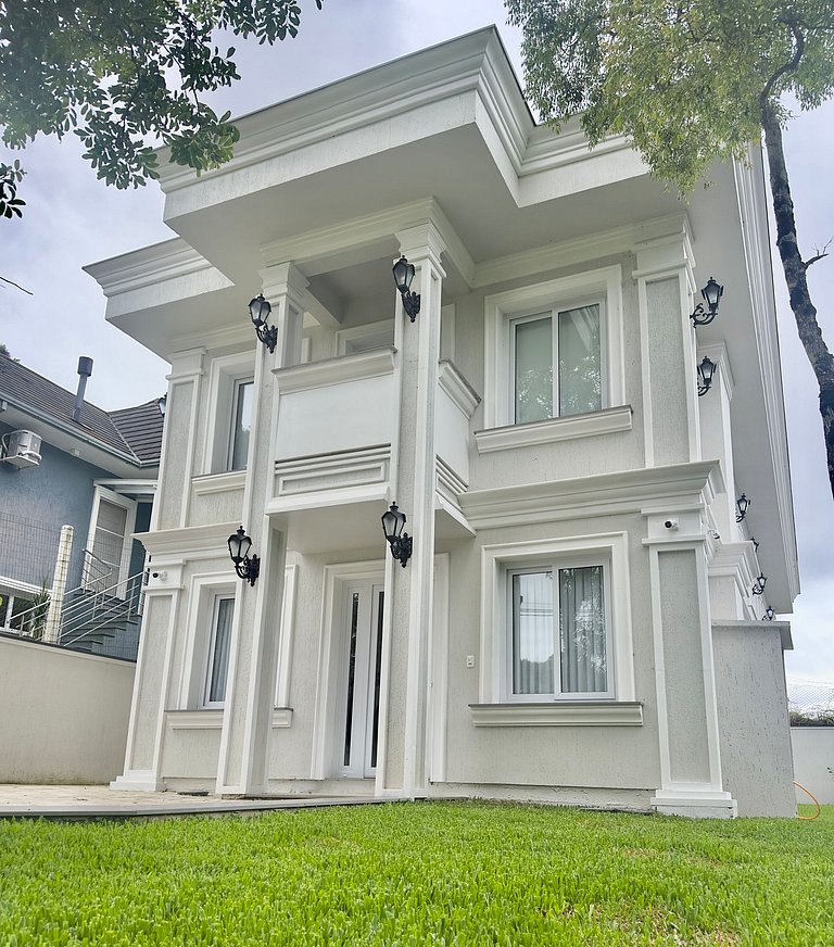 Hospedagem Exclusiva! Charme e Conforto em Gramado