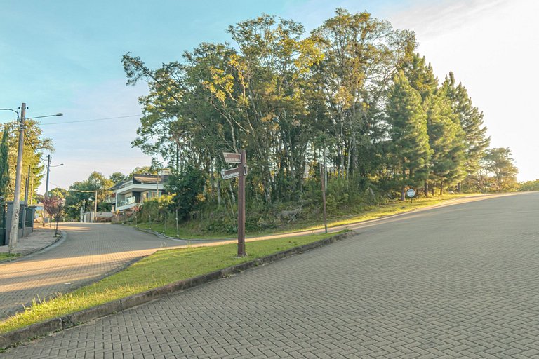 Hospedagem Exclusiva! Charme e Conforto em Gramado