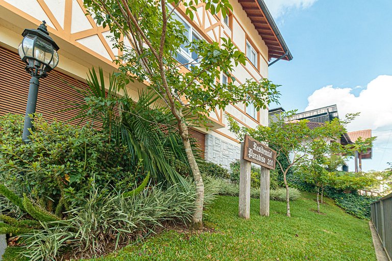 Extraordinário Apartamento no Centro de Gramado