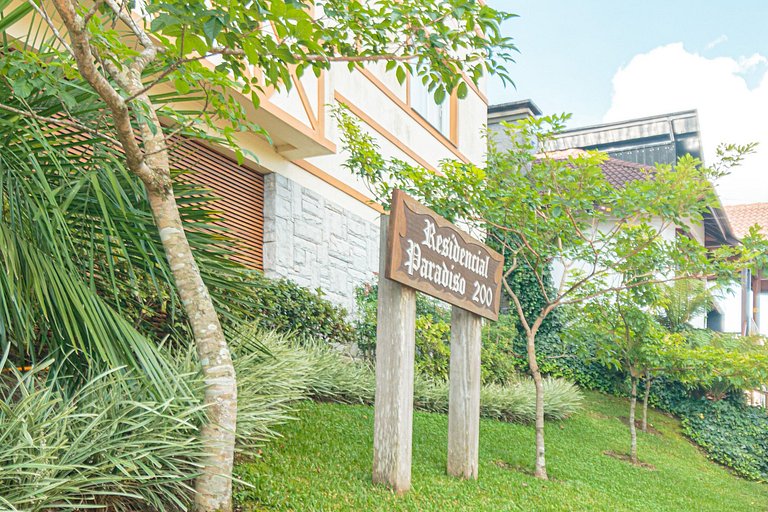 Extraordinário Apartamento no Centro de Gramado