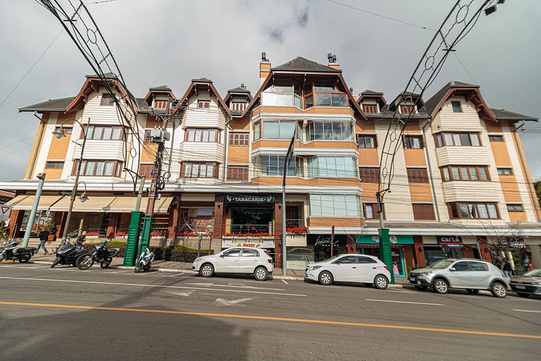 A 150m da Rua Coberta com Lareira e Churrasqueira