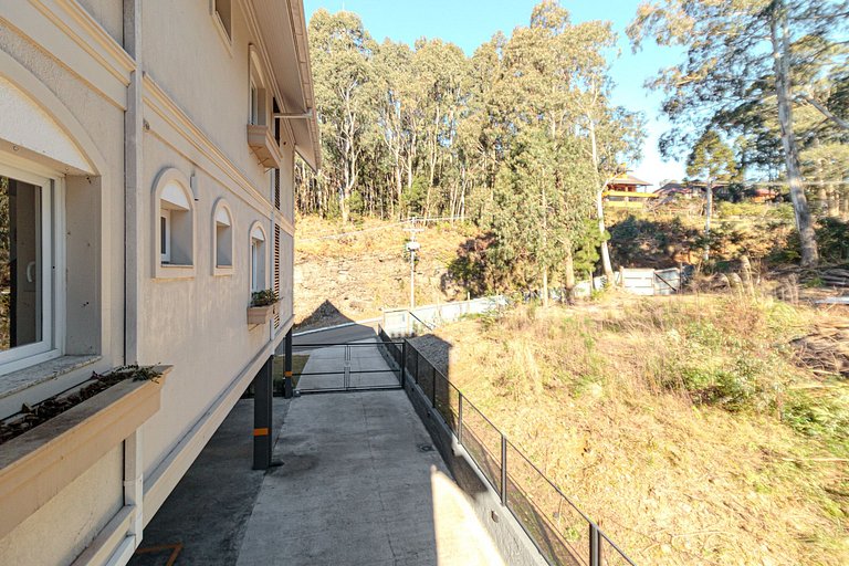 Ap 1 Dormitório com garagem ampla e churrasqueira