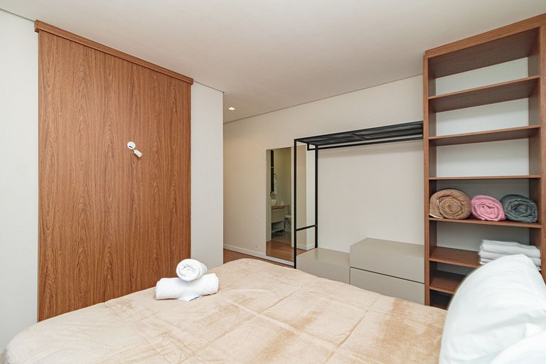 Ap 1 Dormitório com garagem ampla e churrasqueira