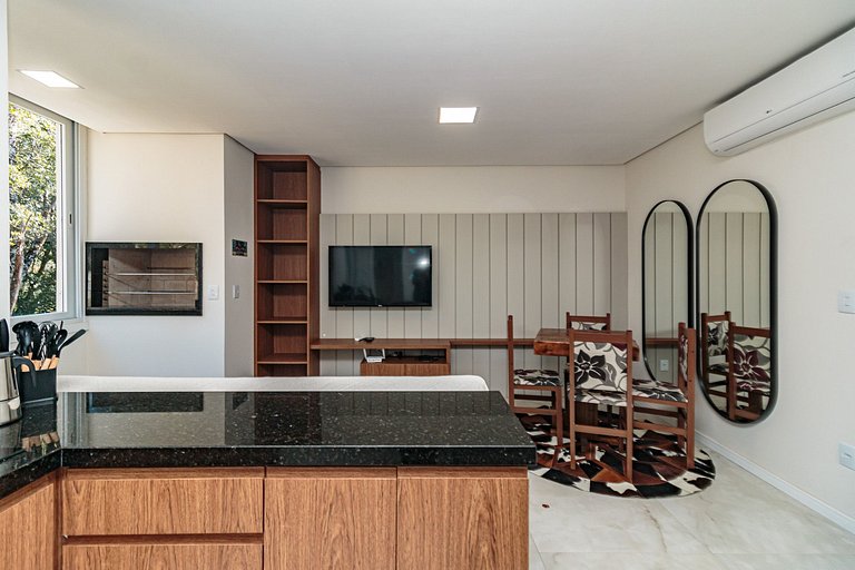 Ap 1 Dormitório com garagem ampla e churrasqueira