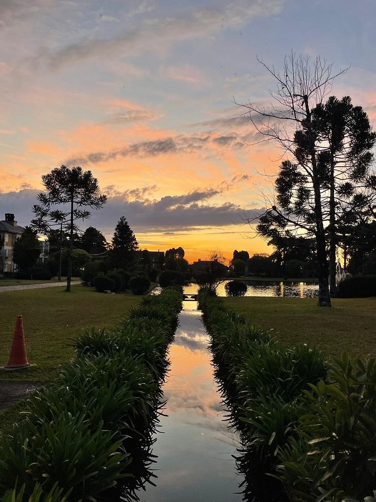 Casa Exclusiva Com 3 Suítes Em Condomínio Luxo